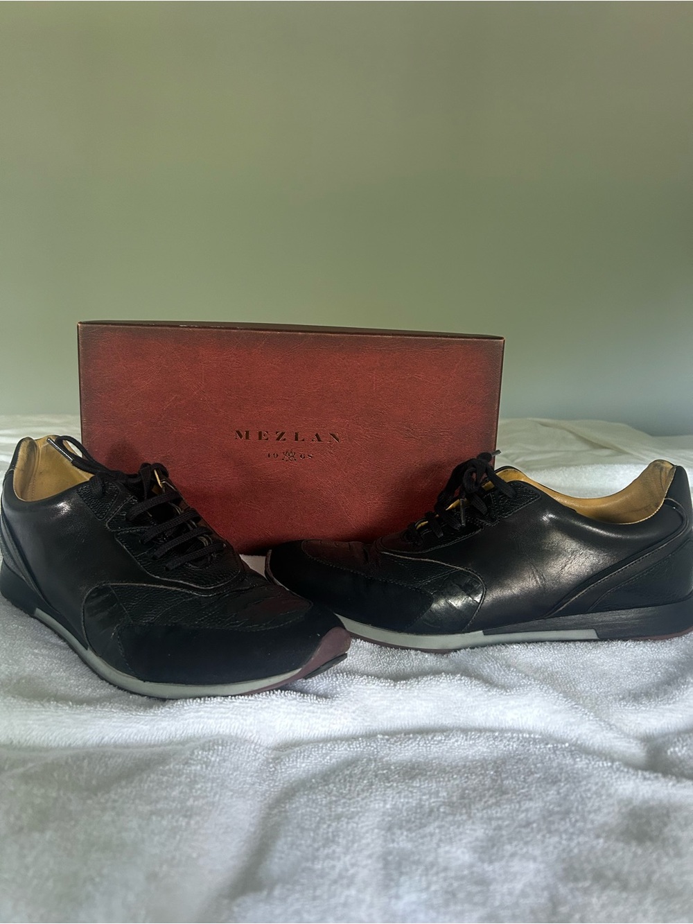 Mezlan Men's Black Leather Low-Top Sneakers